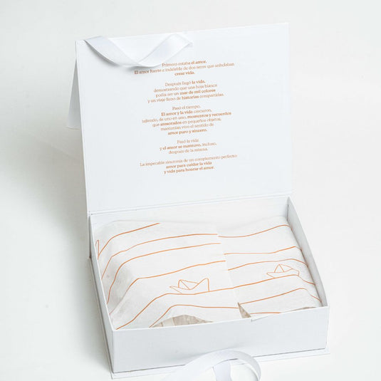 Vestido ligero para niña con mangas cortas y estampado floral primaveral