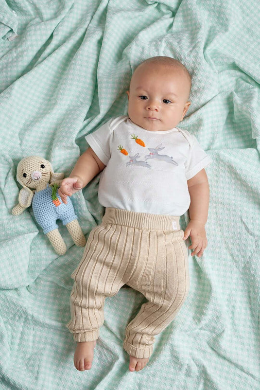 Body manga larga con estampado de conejos jugando